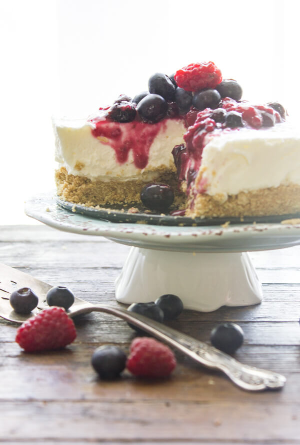 mixed-berry-cheesecake-1-of-1