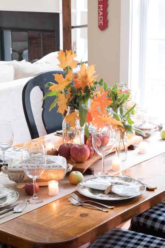 apples-leaves-table-setting