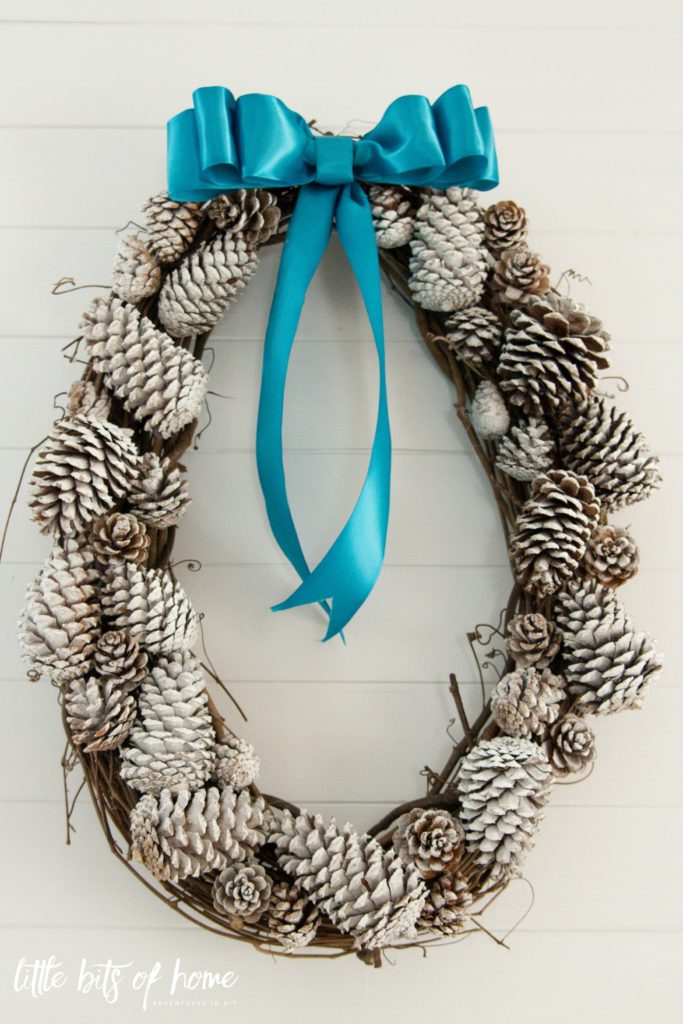 snow-tipped-pinecone-wreath