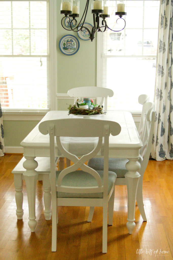 White Dining Table Makeover - How To Paint A Dining Room Table Top